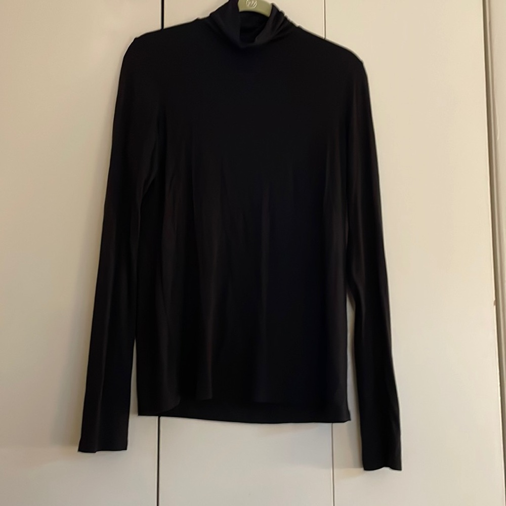 Amour Vert Black Turtle Neck